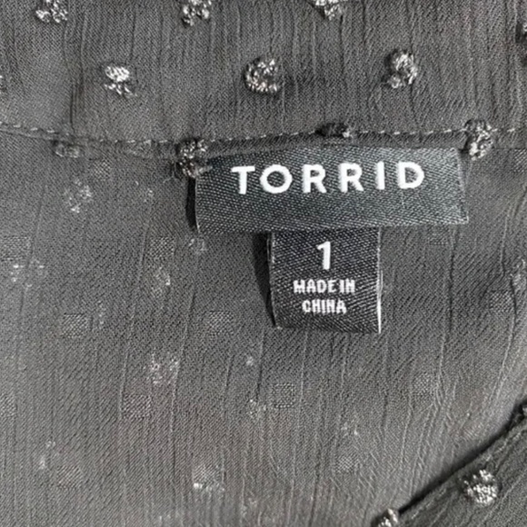 Torrid Black Sheer Textured Half Sleeve Blouse 1X - Picture 3 of 3